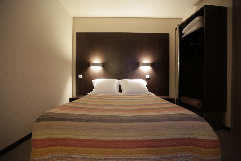 Au Petit Caporal Hotel Maisons-Alfort