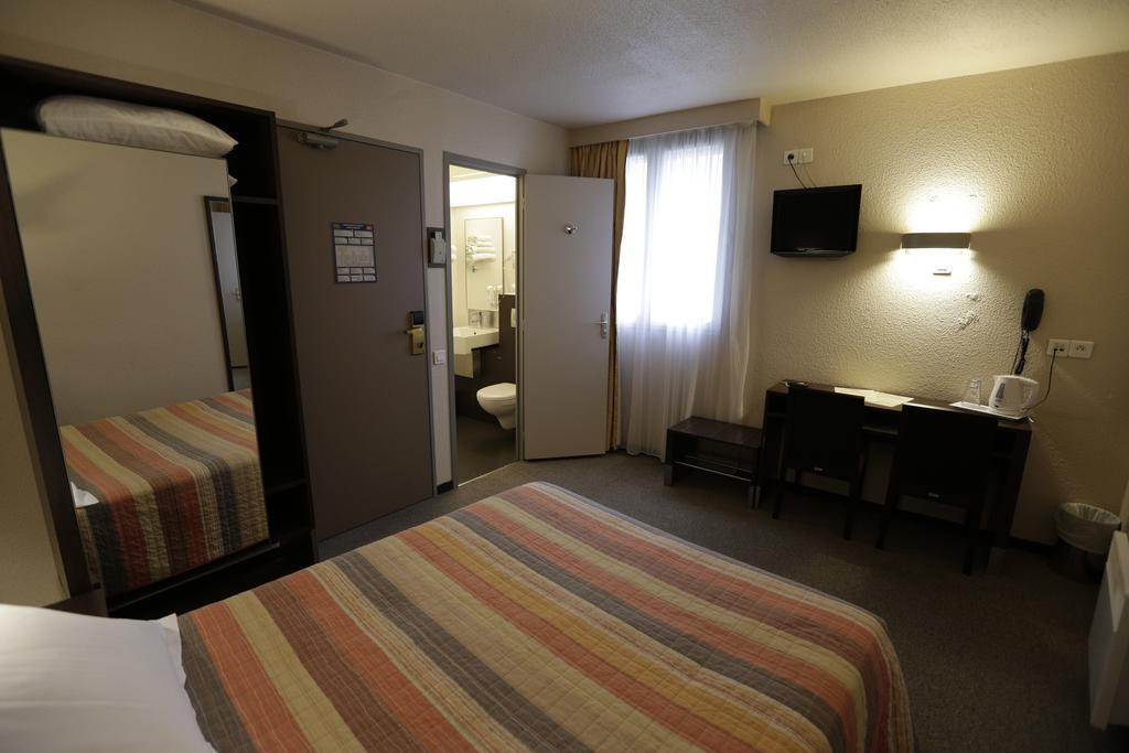 Au Petit Caporal 3* Maisons-Alfort