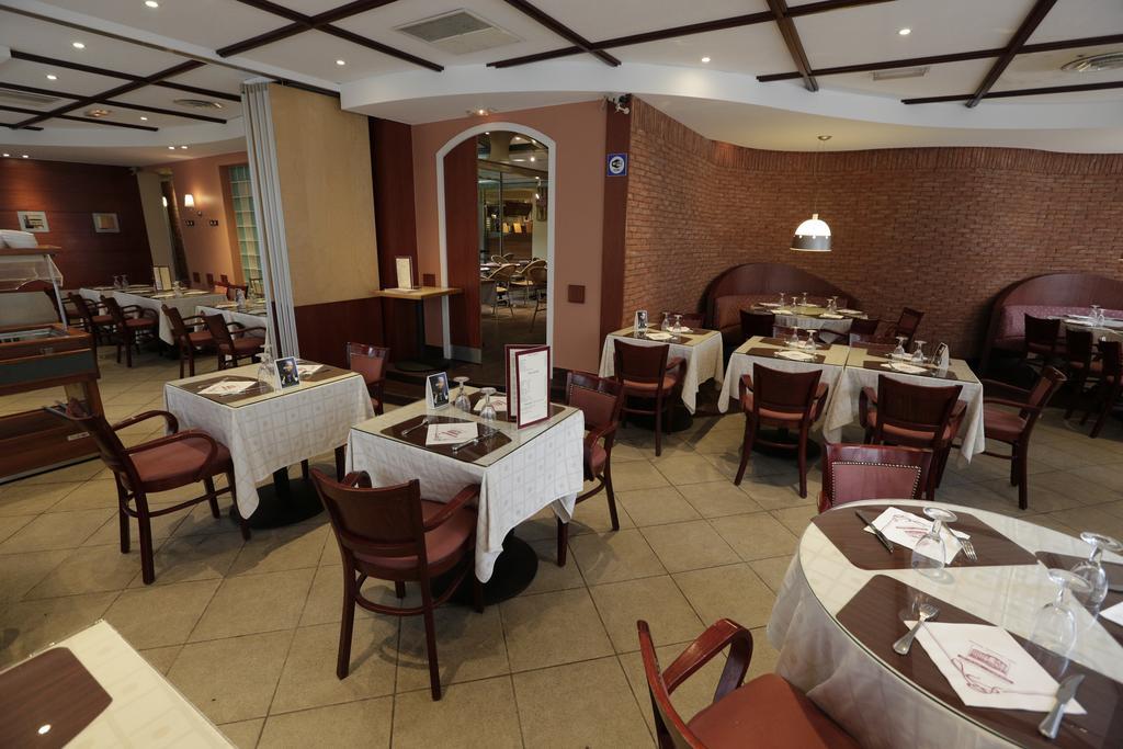 Au Petit Caporal Hotel 3*